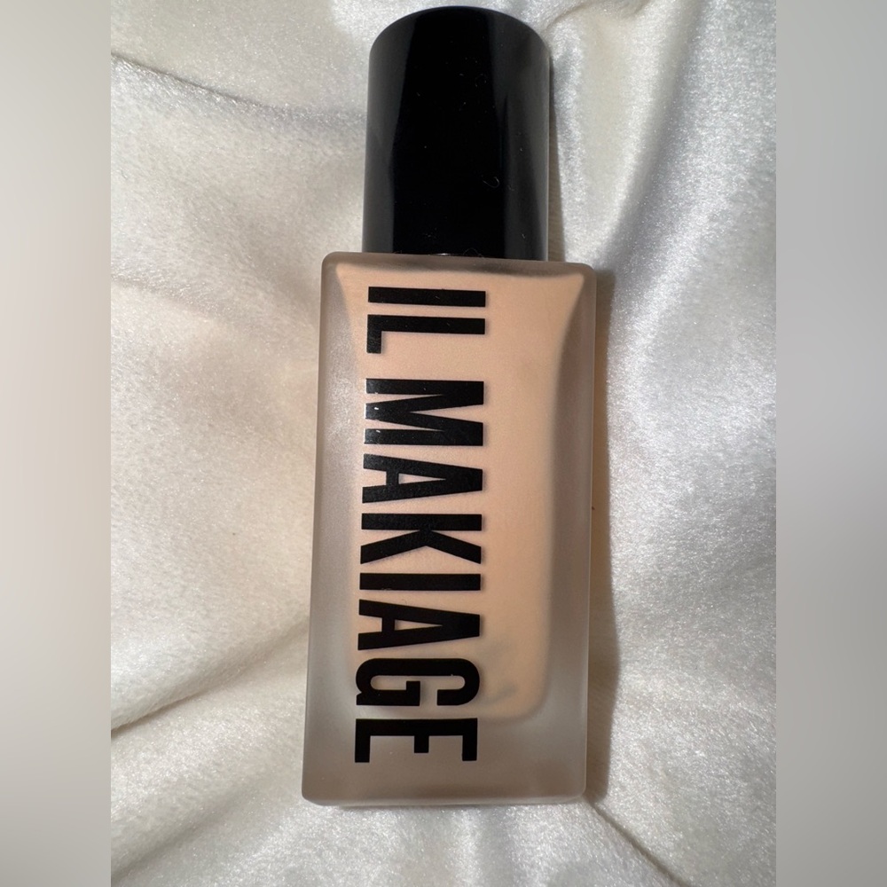 Il Makiage woke up like this foundation shade 60